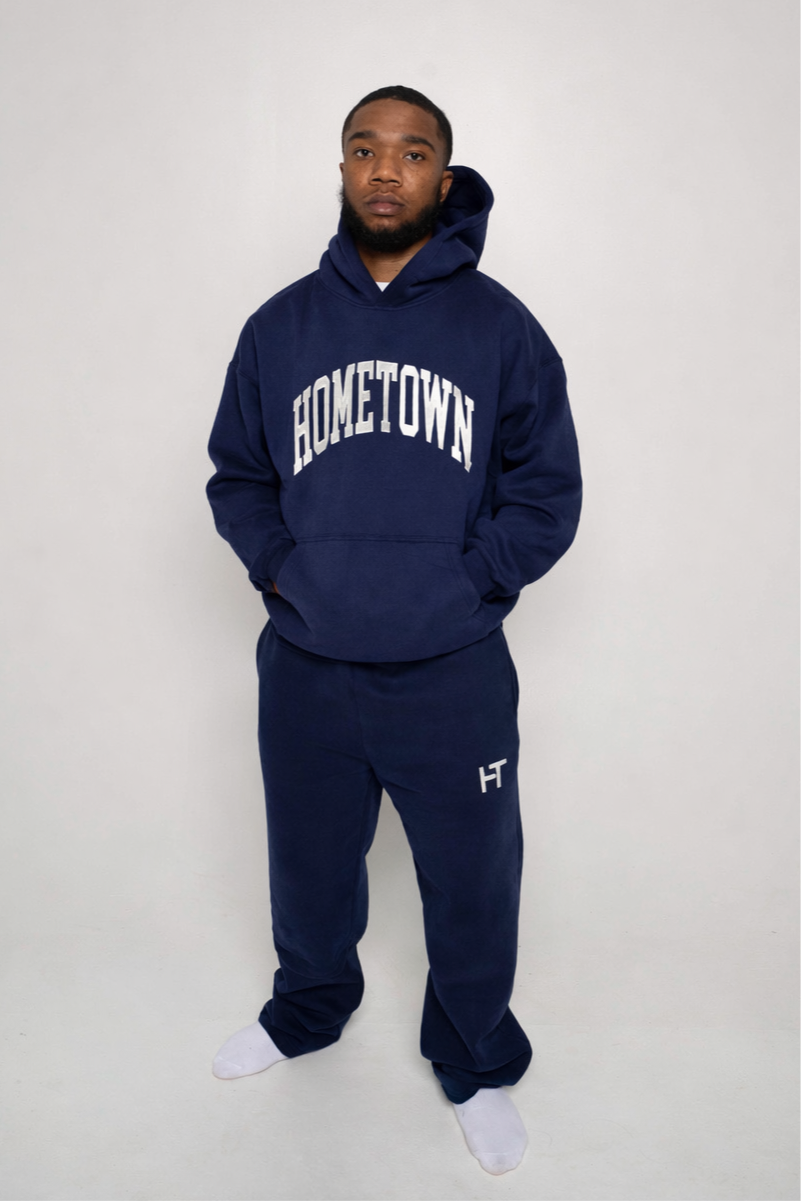 Essential Logo Sweatpants (Relaxed Leg)